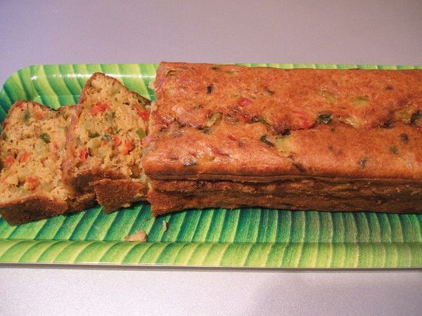 cake au thon, courgettes et poivrons